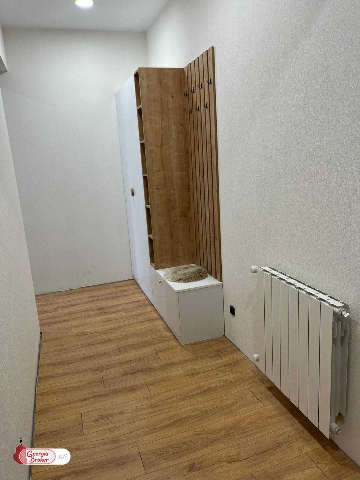 იყიდება ახალი გარემონტებული 2 ოთახიანი ბინა